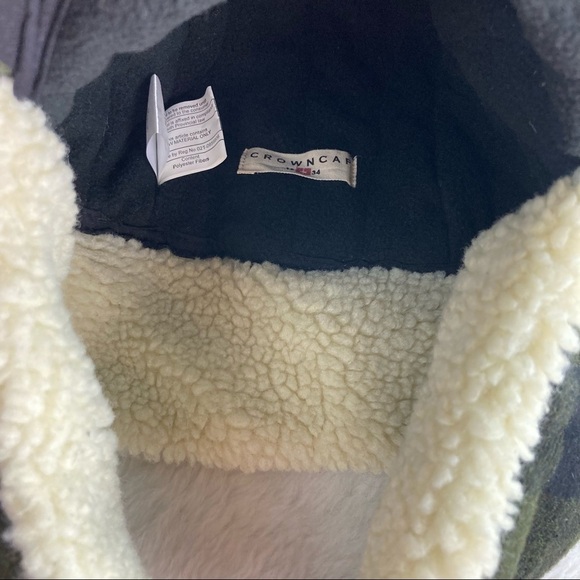 Crown Cap green and black bomber hat - Picture 4 of 7